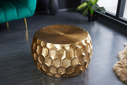 Dohányzóasztal ORGANIC ORIENT 70 cm kalapált hatású, fésűs mintával arany