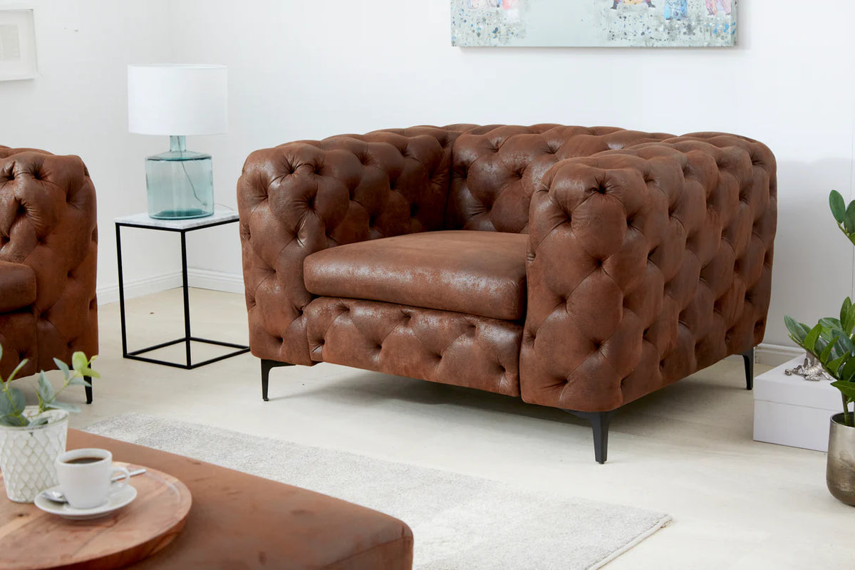 Fotel MODERN BAROCK chesterfield stílusú 120 cm mikroszálas antikbarna