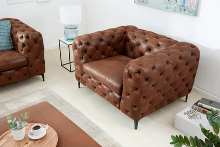 Fotel MODERN BAROCK chesterfield stílusú 120 cm mikroszálas antikbarna