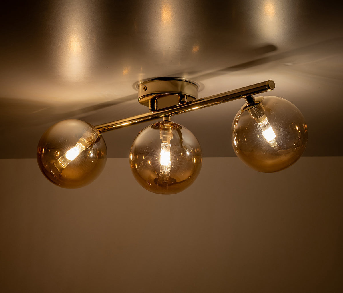 Estera multi-arm ceiling light made of glass, in a modern style